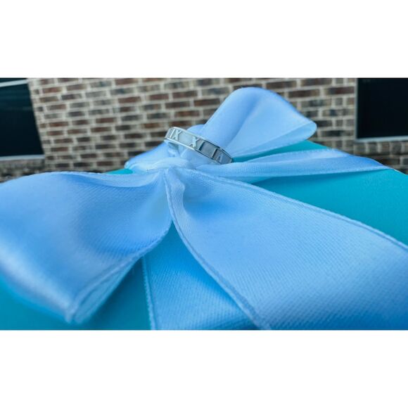 New Tiffany & Co Atlas Band in silver, Sz 5 - Picture 4 of 6